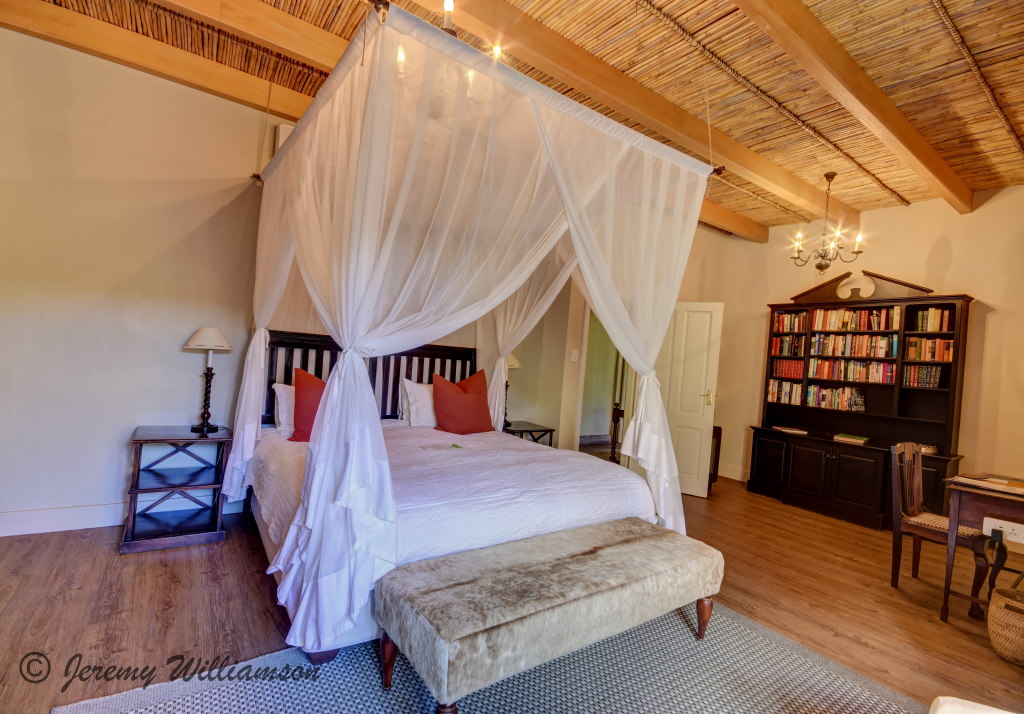 Karoo Lodge - Samara Private Game Reserve